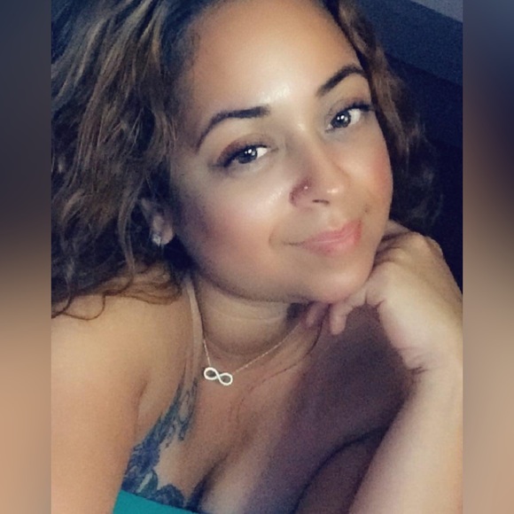 Meet your Posher, Marilyn - Picture 4 of 8